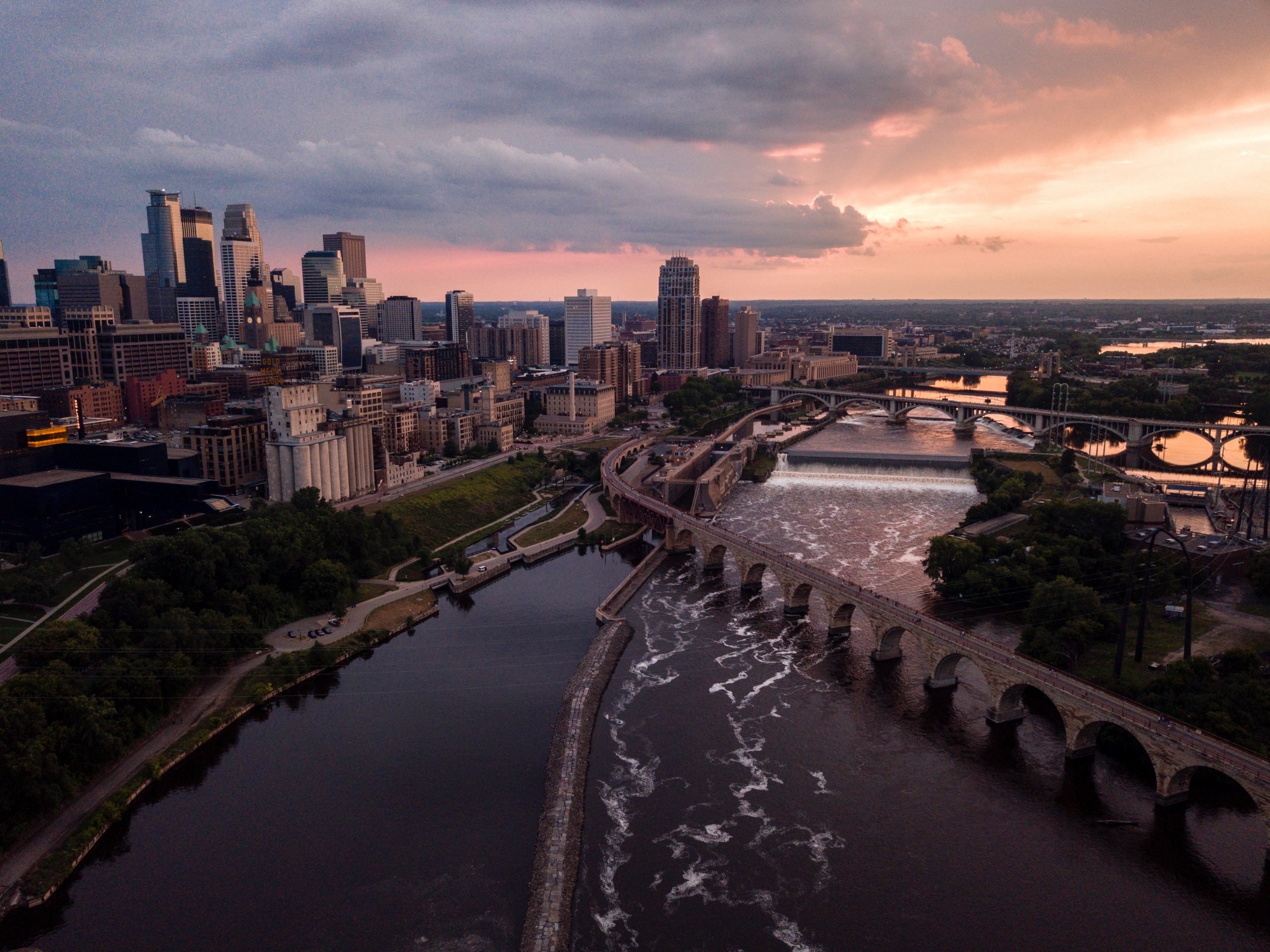 How To Get From Minneapolis Airport To City Center - All Possible Ways, cheapest way from Minneapolis airport to city center, cheapest way from Minneapolis airport to downtown, Minneapolis to city center, Minneapolis airport to city, Minneapolis airport to downtown, Minneapolis Metro Airport