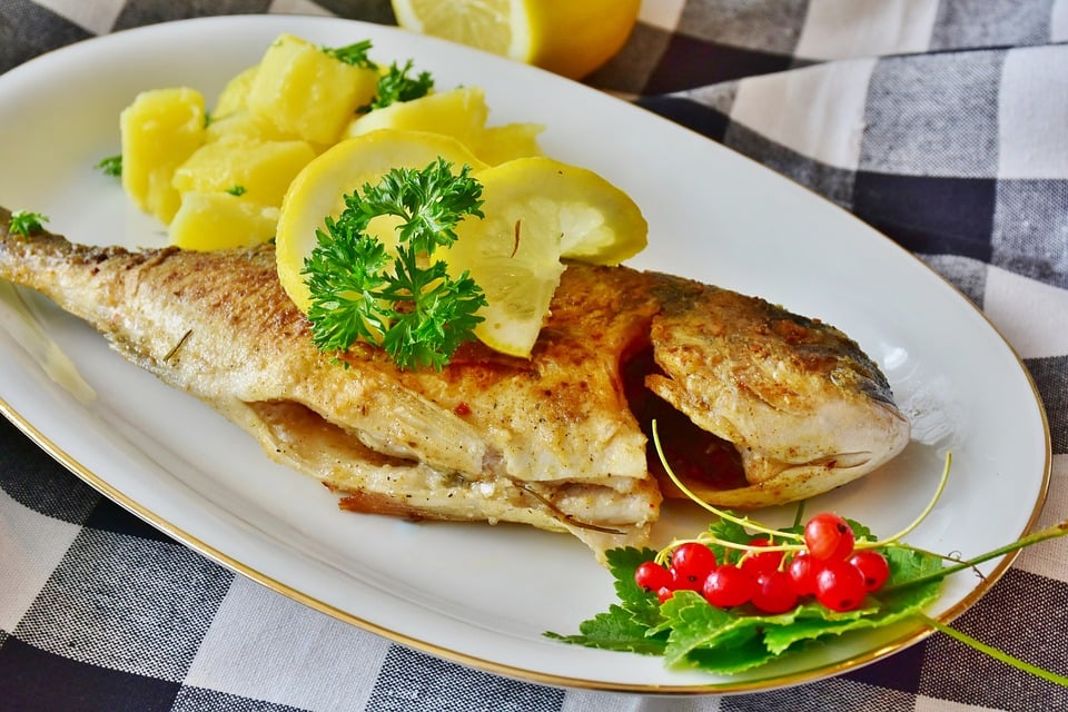 argentinian dishes, Argentinian Food, Argentinian cuisine, food in argentina, traditional Argentinian Food, argentina cuisine, argentina food, pescado frito
