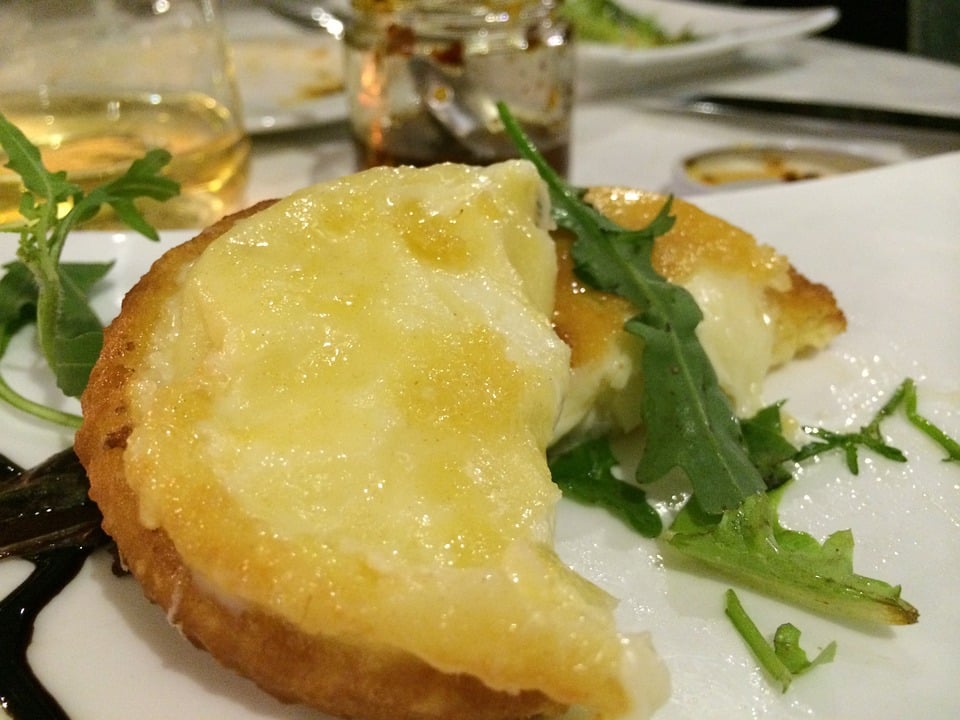 argentinian dishes, Argentinian Food, Argentinian cuisine, food in argentina, traditional Argentinian Food, argentina cuisine, argentina food, provoleta