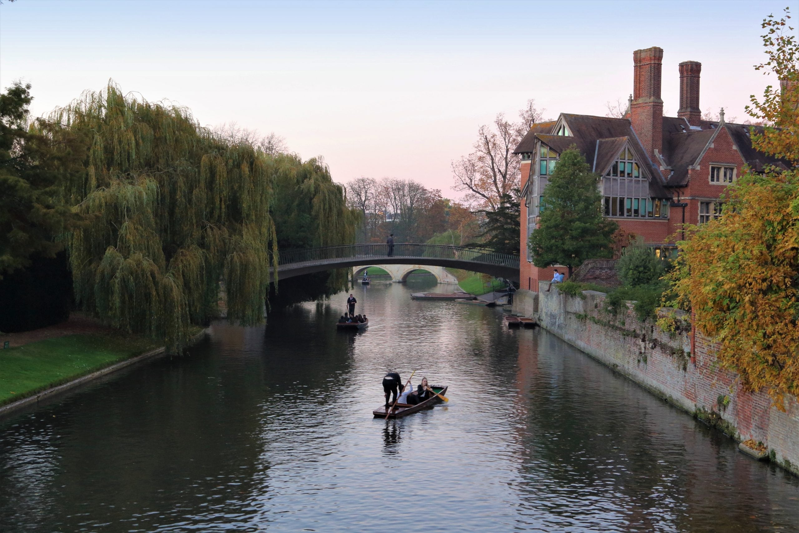 How To Get From Gatwick Airport To Cambridge - All Possible Ways, cheapest way from Gatwick airport to Cambridge, Gatwick airport to Cambridge, Gatwick Airport Bus, Bus Gatwick Airport to Cambridge