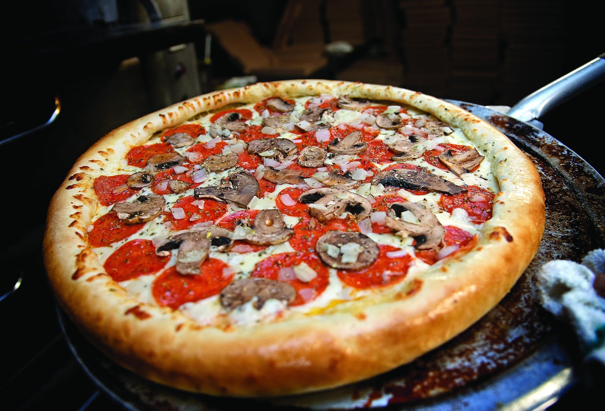 Pahoa Food - 15 Best Restaurants In Pahoa Where To Eat 9 Boogie Woogie Pizza, Pahoa restaurants, restaurants in Pahoa, plant based restaurants in Pahoa, vegetarian restaurants in Pahoa, vegan restaurants in Pahoa, Pahoa food, where to eat in Pahoa, vegan in Pahoa, vegetarian in Pahoa