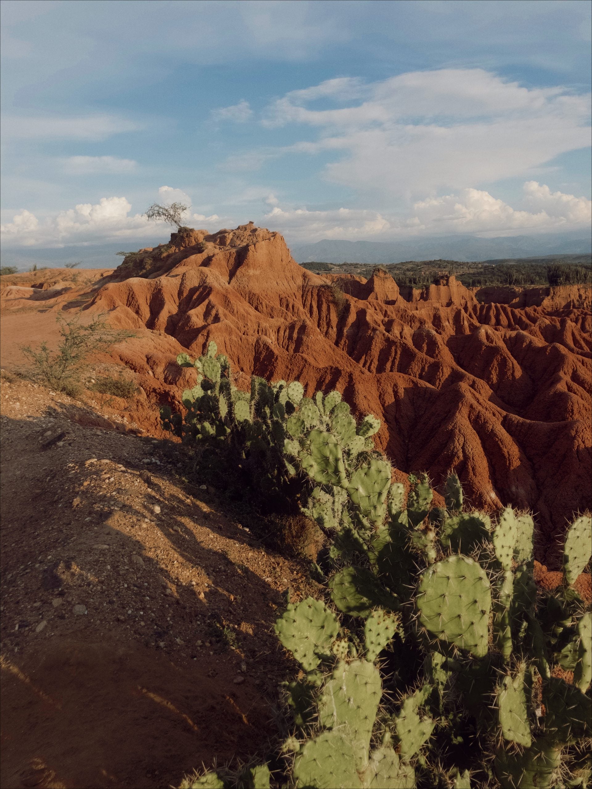 How To Get From Neiva to Villavieja - All Possible Ways, cheapest way from Neiva to Villavieja, Neiva to Villavieja bus, Neiva to Villavieja, bus schedule Neiva to Villavieja, Backpackers Neiva, day tour neiva to Tatacoa Desert, villavieja to Tatacoa Desert, Hiking at Tatacoa Desert