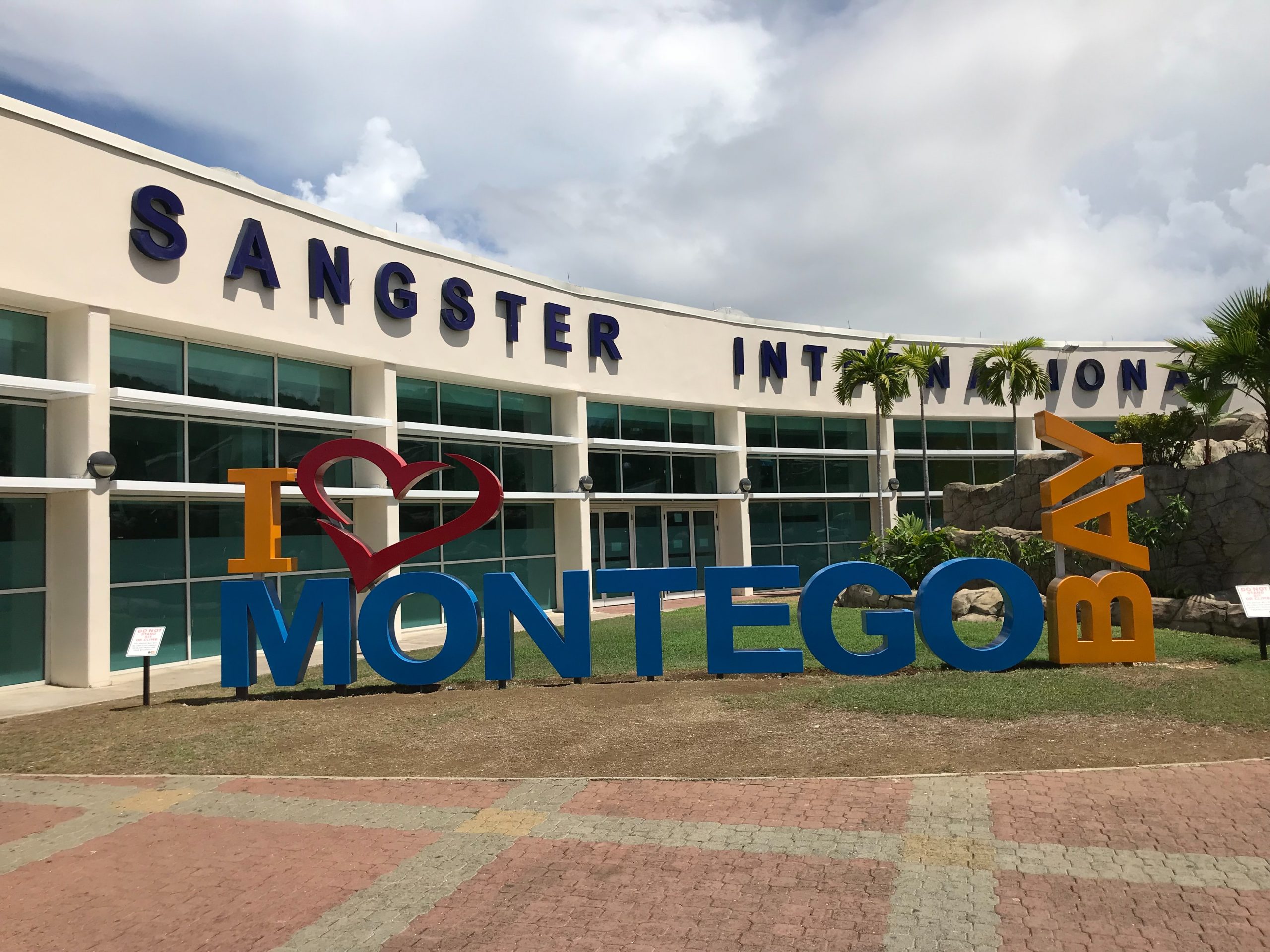 How To Get From Montego Bay Airport To Lucea - All Possible Ways, cheapest way from Montego Bay airport to Lucea, cheapest way from Montego Bay airport to Lucea, Montego Bay airport to Lucea, Montego Bay Bus Airport to Lucea, shuttle bus Montego Bay airport to Lucea, TAXI Montego Bay airport to Lucea, KNUTSFORD EXPRESS MONTEGO BAY AIRPORT TO LUCEA