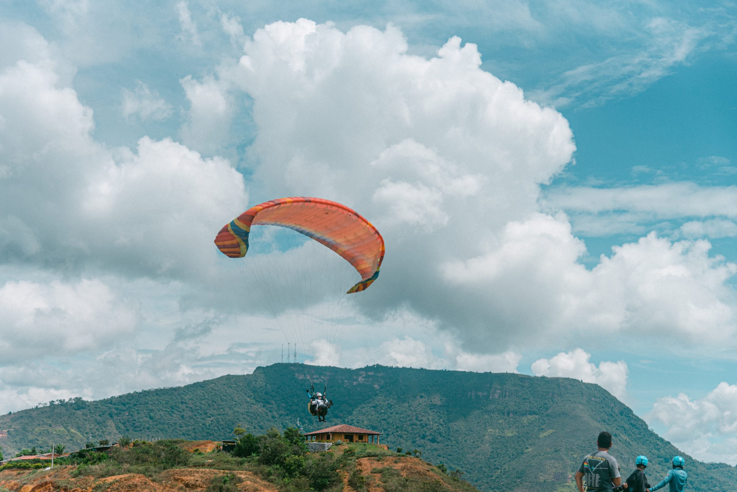 How To Get From Bucaramanga to San Gil Best Way 10 Paragliding in San Gil, booking activities to din San Gil, things to do in san gil colombia, what to do in san gil, san gil colombia, adventure in san gil, prices activities in san gil, Macondo Hostel, Macondo Hostel in San Gil, where to stay in San Gil, San Gil hostel,