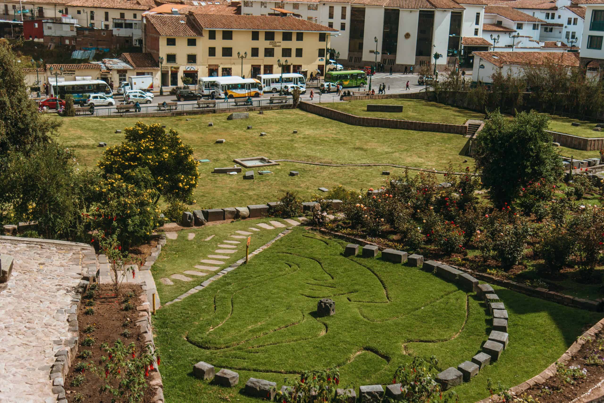 How To Get From Cusco Airport To City Center - All Possible Ways, cheapest way from Cusco airport to Downtown, cheapest way from Cusco airport to city, Cusco airport to city center, Cusco airport to Cusco, Cusco Bus Airport, bus from Cusco airport to city center, taxi Cusco airport to city center, Uber Cusco airport to city, Cabify Cusco airport to city center, InDriver Cusco airport to city center, vans Cusco airport to city center, Cusco city tour, what to in Cusco, Qorikancha
