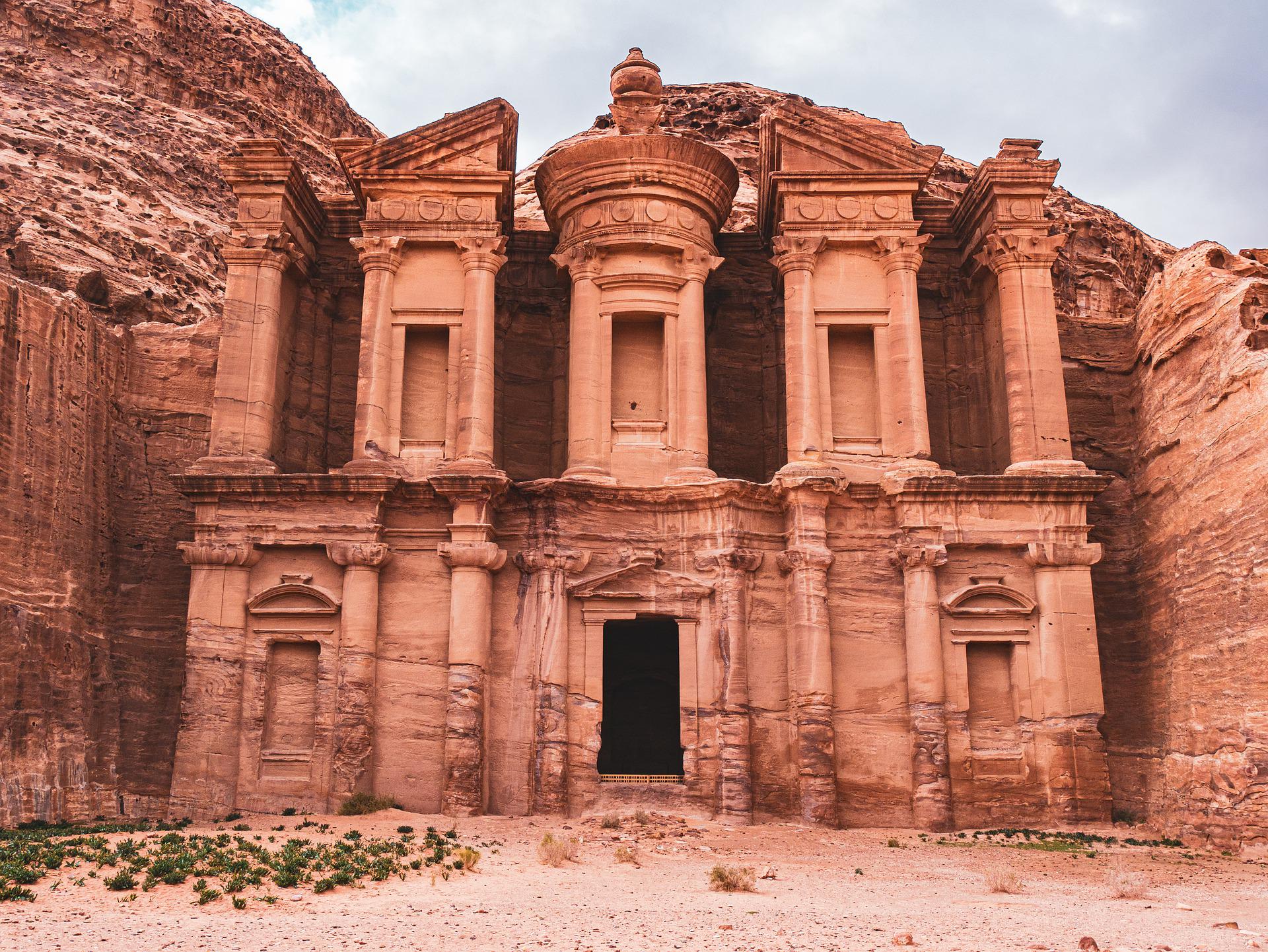 30 Travel Bucket List Destinations That You Need To Visit Once In Your Life, 10 Most Popular Bucket List Adventures Around The World, New7Wonders of the World: What Is Your Favorite? Jordan, Petra