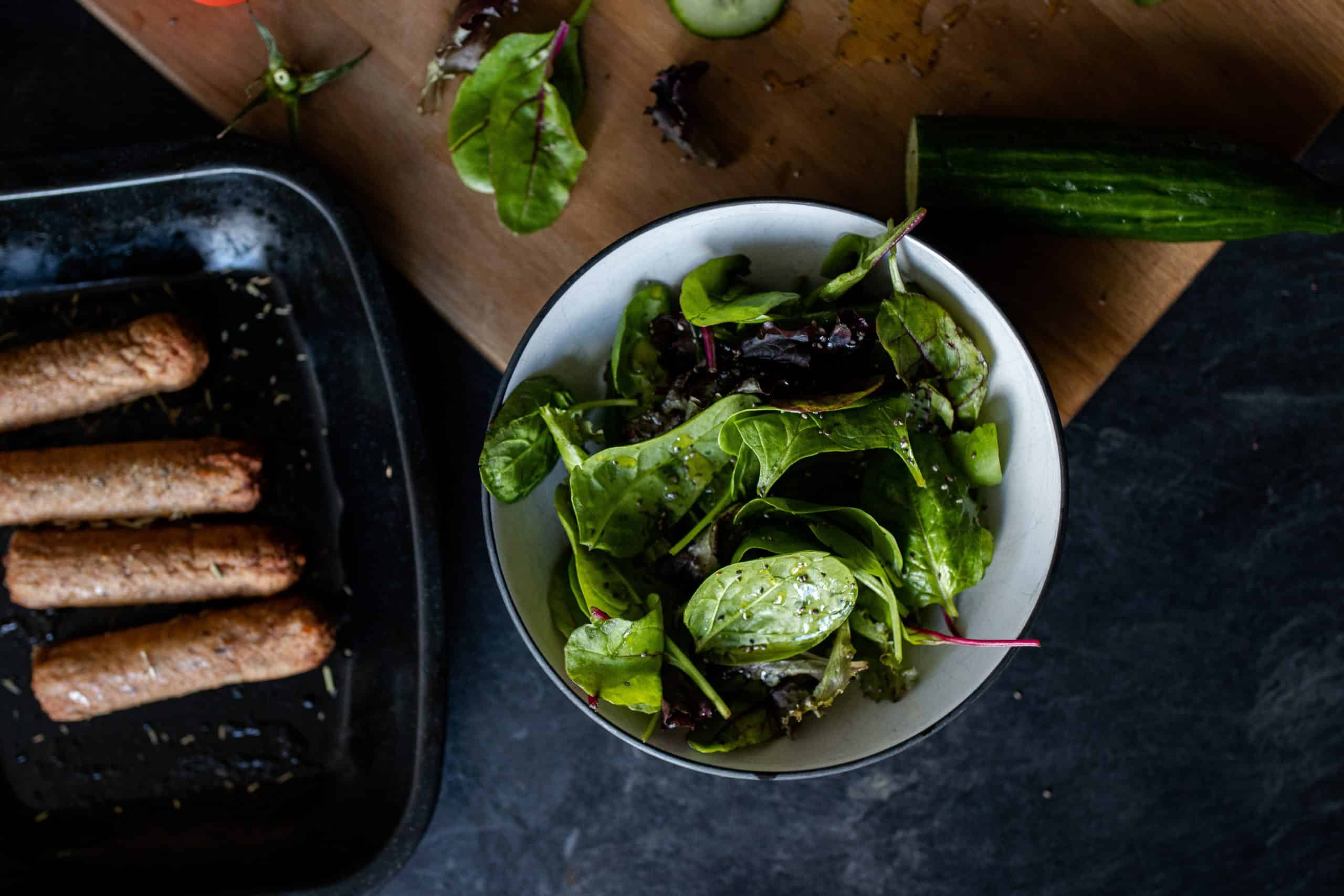 Spanish vegetarian dishes, Espinacas con pasas - vegetarian food in Spain, vegan food in Spain, Spainish vegetarian dishes, vegan in Spain, vegetarian in Spain, plant based food in Spain