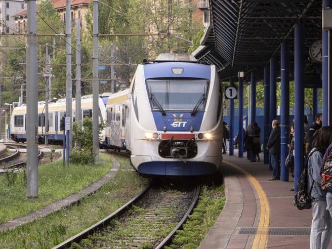 Train Turin airport, How To Get From Turin Airport To City Center - All Possible Ways, cheapest way from Turin airport to Turin, cheapest way from Turin airport to city CENTER, Turin airport to downtown, Turin airport to city center, Turin airport to Turin downtown, Turin Bus Airport, bus from Turin airport to city center, taxi Turin airport to city center, Uber Turin airport to Turin city center, train Turin airport to city center, shuttle bus Turin airport to city center, Turin Bus Airport, Turin airport to downtown