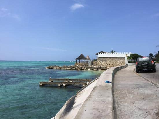 Ocho Rios vs Montego Bay - Best 5 Reasons to Choosing Your Next Jamaican Holiday Spot