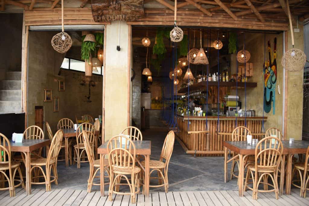 Comparison El Nido vs Coron - Which is the Better? 28 Happiness Beach Bar Restaurant