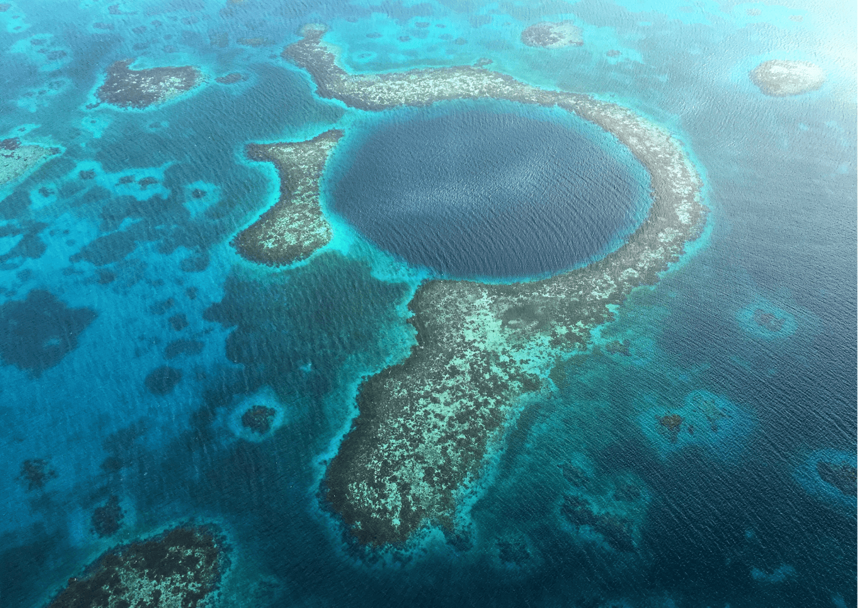 Belize vs Tulum - Which is the Better Vacation? 6 Blue Hole in Belize - Belize vs Tulum - Which is the Better Vacation?lize vs Costa Rica