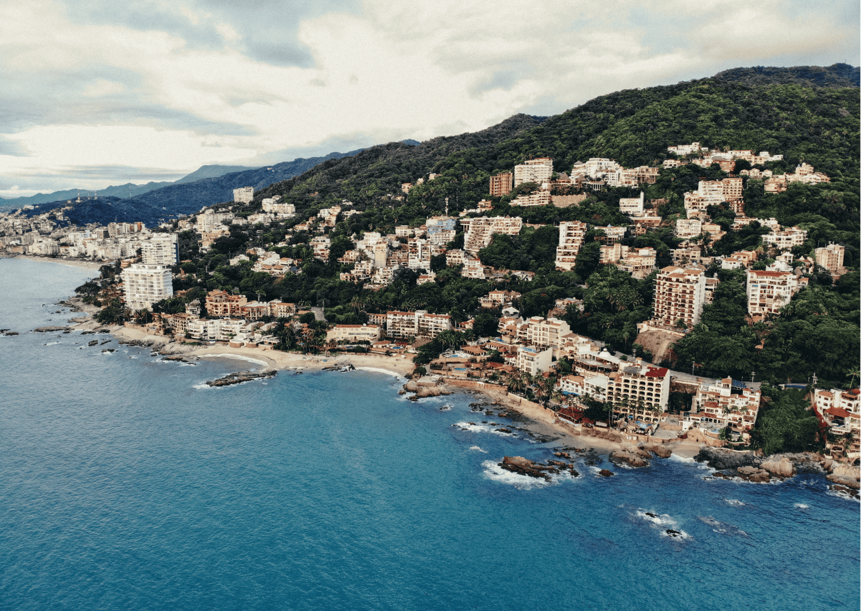 6 Tourist Traps to Avoid in Puerto Vallarta And How To Avoid Them, Puerto Vallarta vs Playa del Carmen - Which is the Better Vacation?