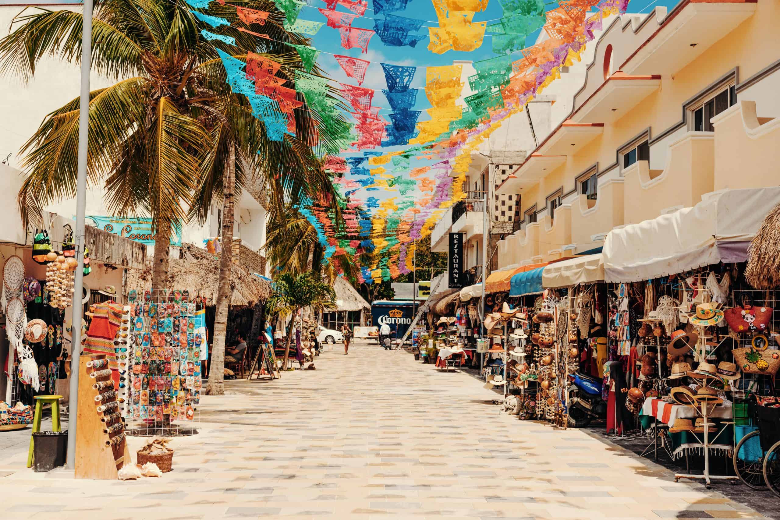 How To Get From Chetumal To Playa del Carmen By Bus - All Possible Ways, cheapest way from Chetumal to Playa del Carmen, Chetumal to Playa del Carmen, ado bus from Chetumal to Playa del Carmen, AU Autobuses unidos bus from Chetumal to Playa del Carmen, Mayab bus from Chetumal to Playa del Carmen, shared van from Chetumal to Playa del Carmen, Colectivo from Chetumal to Playa del Carmen, Uber from Chetumal to Playa del Carmen, taxi from Chetumal to Playa del Carmen