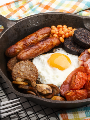 Best Irish Food - 38 Best Irish Dishes And Traditional Food In Ireland To Try, Breakfast in Ireland - The Traditional Full Irish Breakfast plus 20 Best Irish Breakfast Food