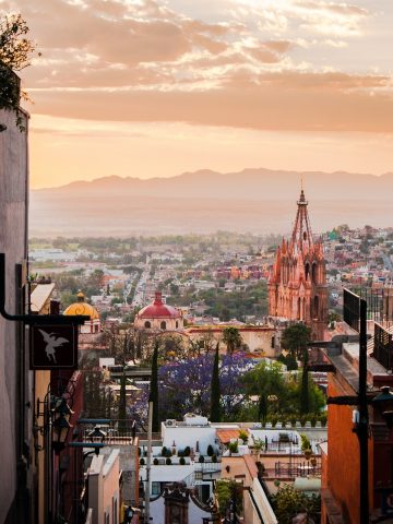 10 Best Spring Break Destinations That Aren’t Overcrowded, How To Get From Guadalajara to San Miguel de Allende By Bus - All Possible Ways, cheapest way from Guadalajara to San Miguel de Allende, Guadalajara to San Miguel de Allende, primera plus bus from Guadalajara to San Miguel de Allende, FUTURA bus from Guadalajara to San Miguel de Allende, ado bus from Guadalajara to San Miguel de Allende, shared van from Guadalajara to San Miguel de Allende, Colectivo from Guadalajara to San Miguel de Allende, Uber from Guadalajara to San Miguel de Allende, taxi from Guadalajara to San Miguel de Allende, Guadalajara to San Miguel de Allende by plane