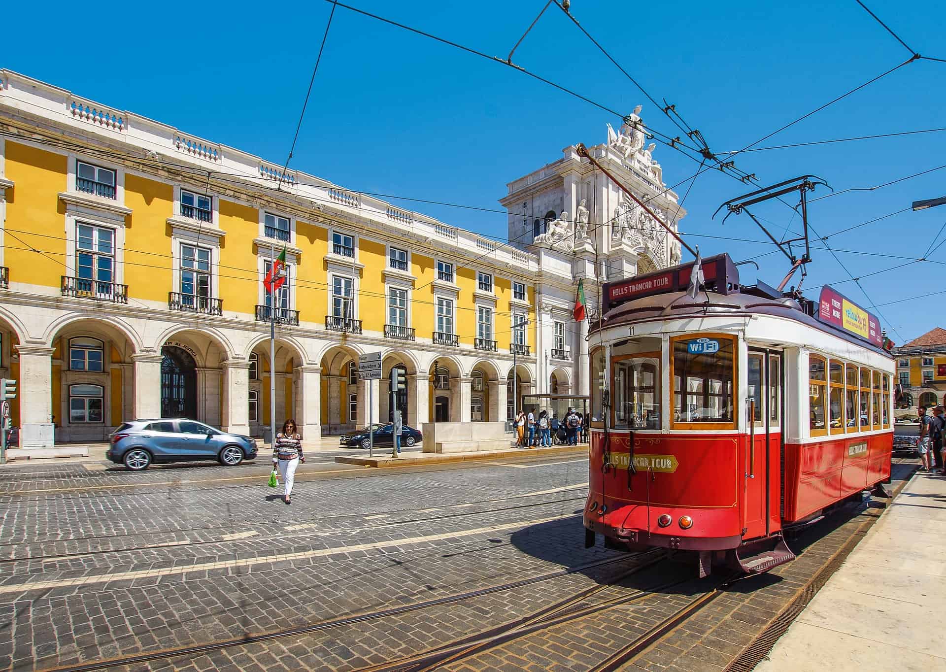 10 Expat Tips That Make Living in Portugal So Much Easier: What Nobody Tells You About Living in Portugal as an Expat 1 tram