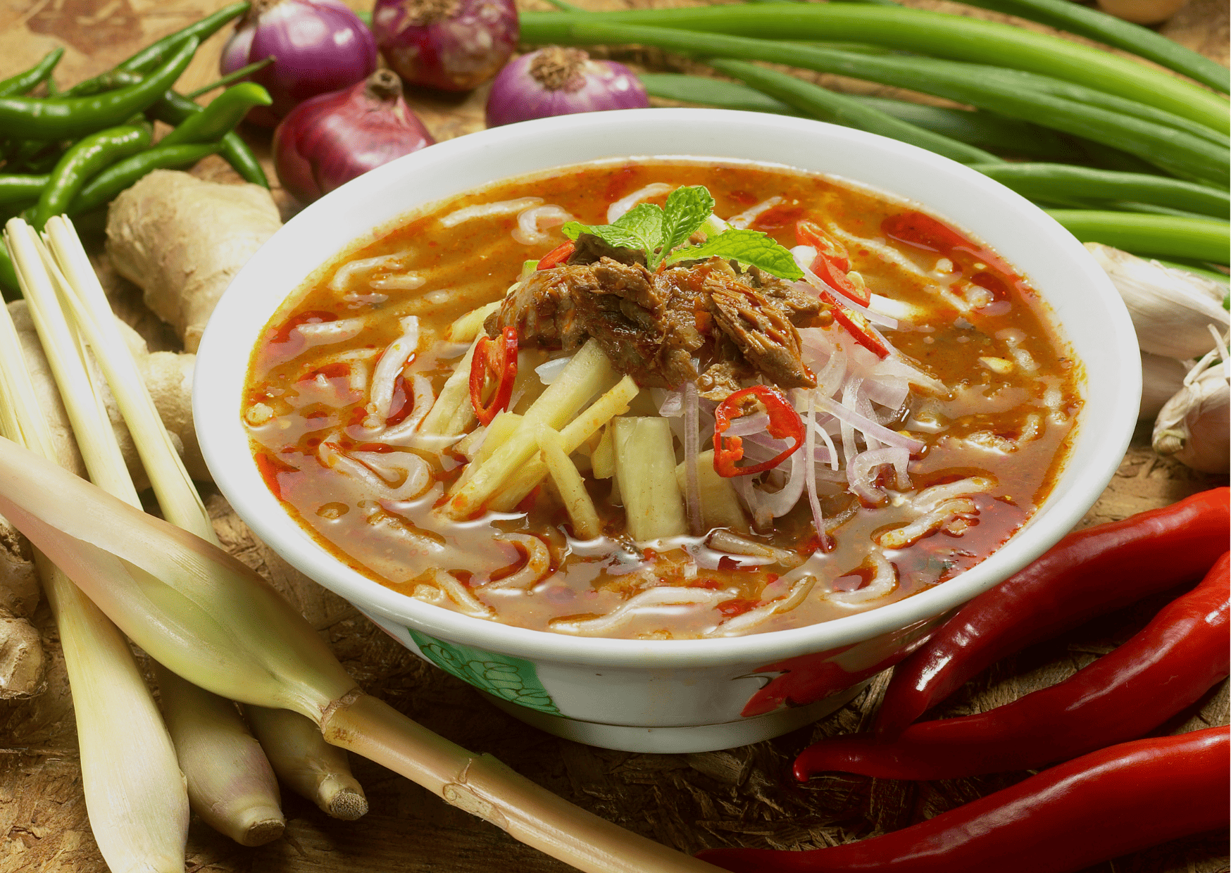 Don't Do This In Malaysia: 20 Things Not to Do in Malaysia 4 Waiting at the airport: what to do? Ideas and tips, Curry laksa - Malaysian Breakfast - Breakfast in Malaysia - Traditional Malaysian Breakfast Foods