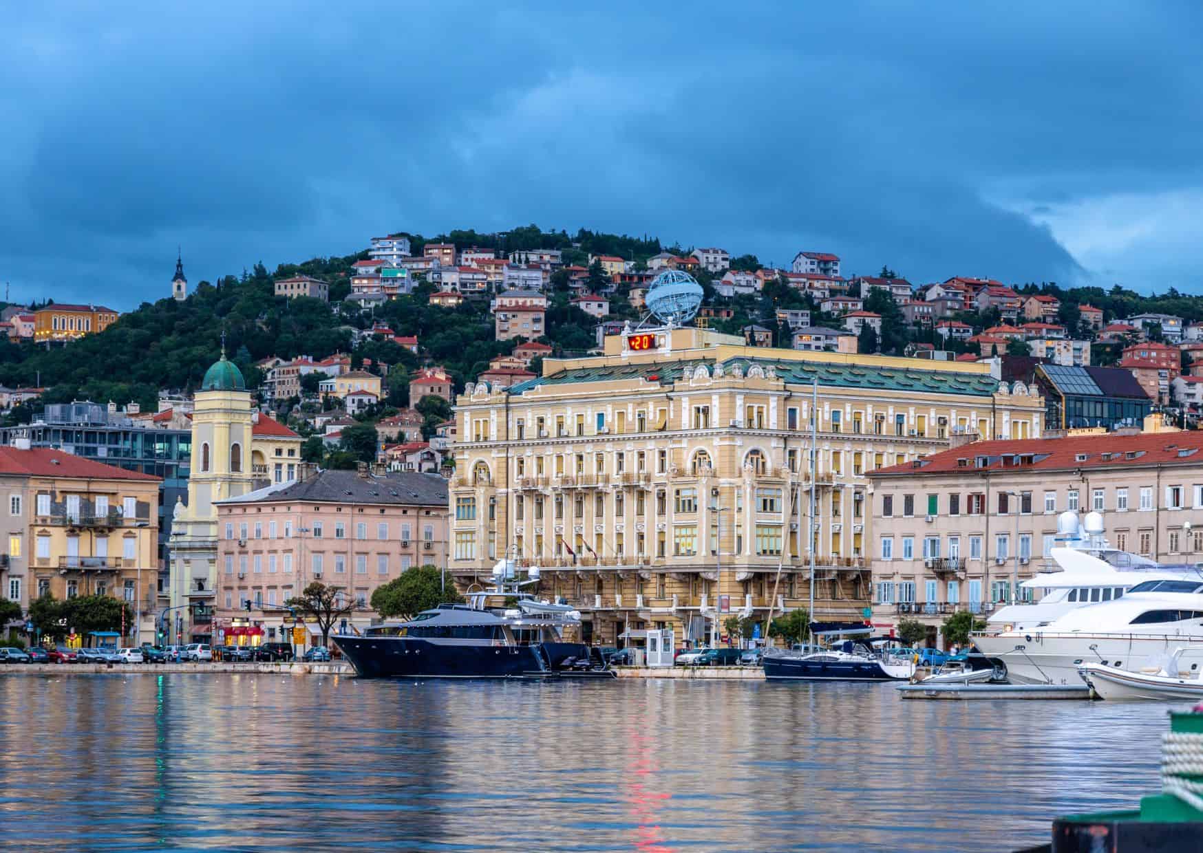 How To Get From Zadar to Rijeka Best Way, Zadar to Rijeka, cheapest way from Zadar to Rijeka, bus from Zadar to Rijeka, taxi from Zadar to Rijeka, private transfer from Zadar to Rijeka, by plane from Zadar to Rijeka, ferry from Zadar to Rijeka,