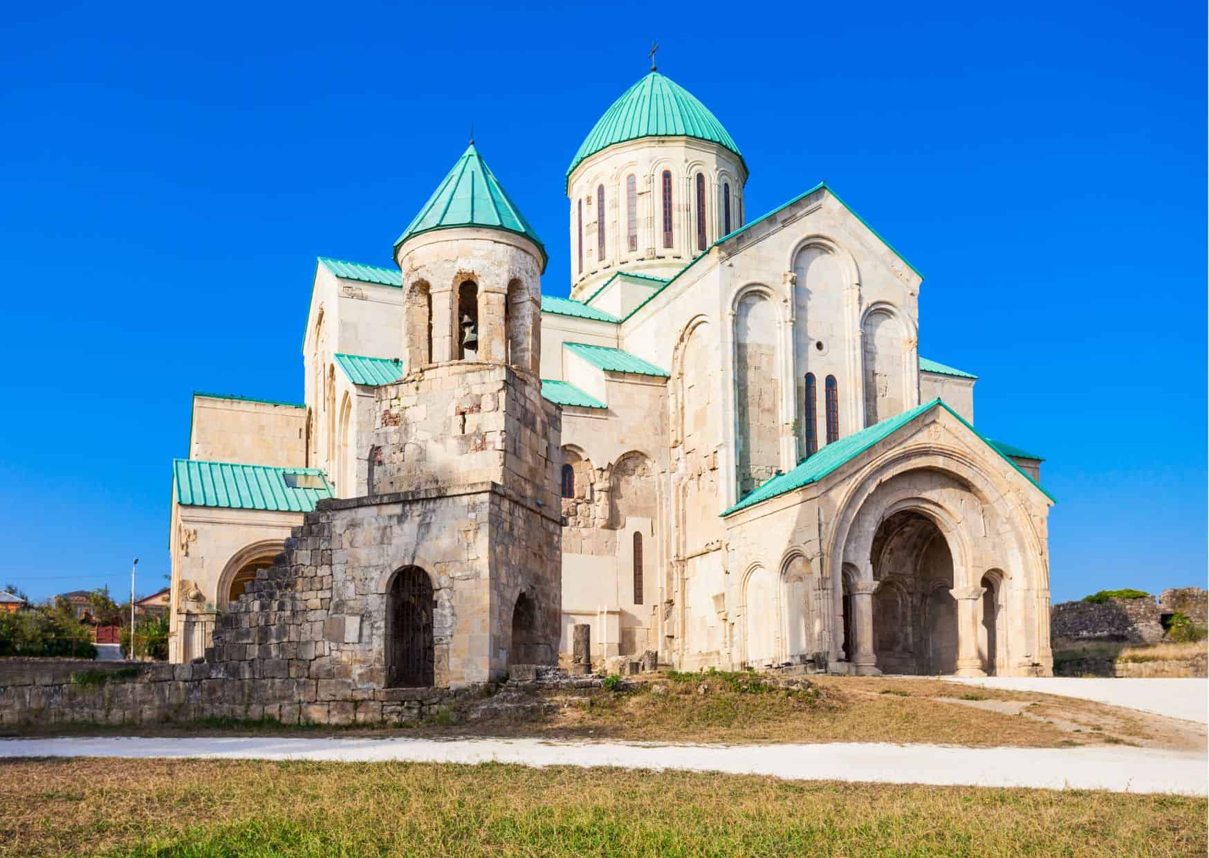 How to get from Kutaisi Airport to City Center Best Way 2 How to get from Kutaisi Airport to city center Best Way, cheapest way from Kutaisi Airport to city center, best way from Kutaisi Airport to city center, bus from Kutaisi Airport to city center, Kutaisi Airport to downtown, taxi fare from Kutaisi Airport to city center, private transfer from Kutaisi Airport to city center