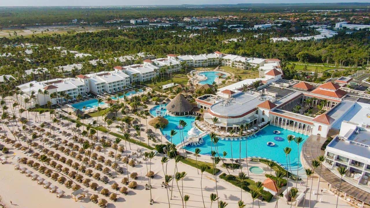 10+ Best Punta Cana Resorts for Solo Travelers: Best Punta Cana Resorts for Singles 16 10+ Best Punta Cana Resorts for Solo Travelers: Best Punta Cana Resorts for Singles