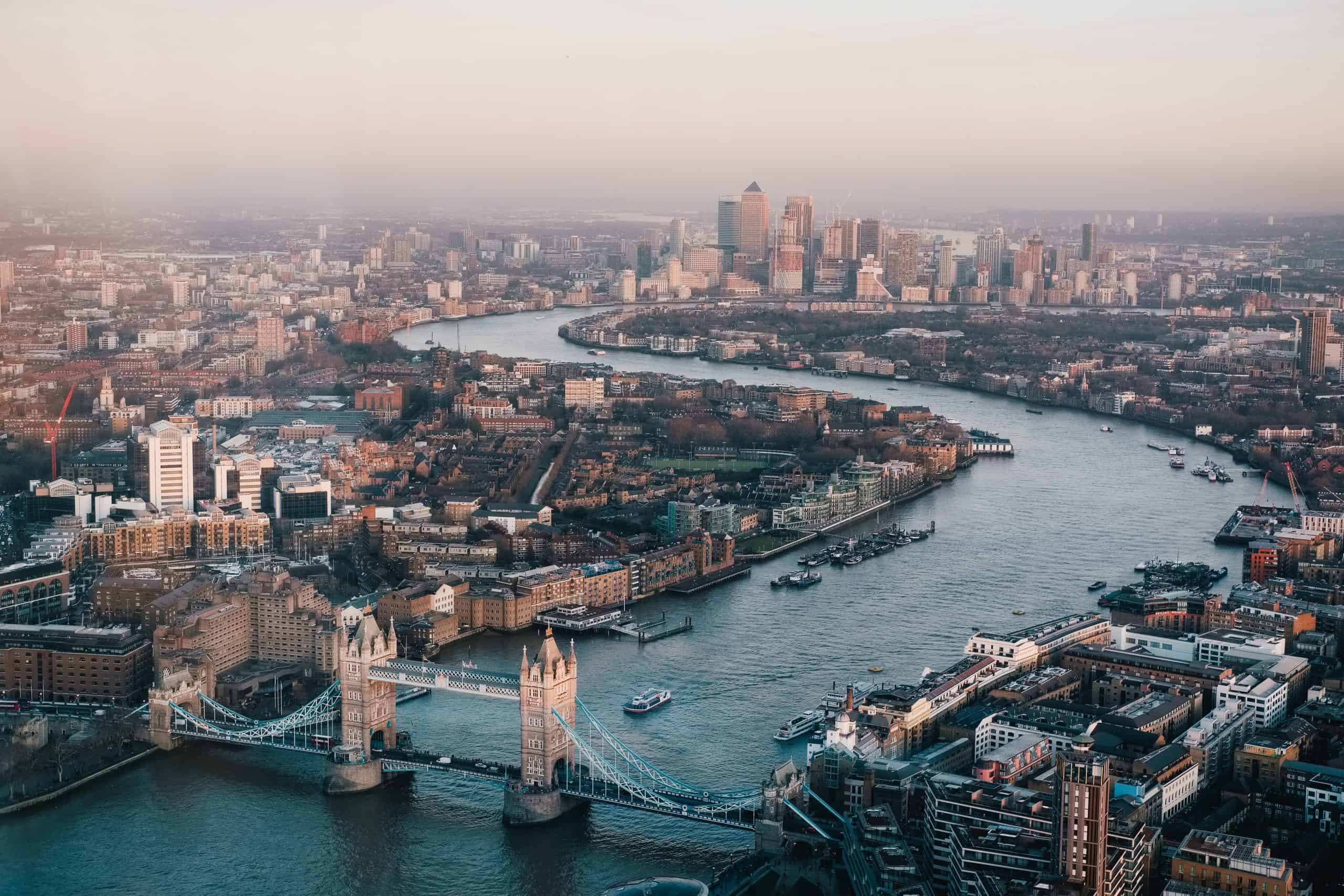 20 Top Countries in the World to Meet and Date New People: Ultimate Guide
