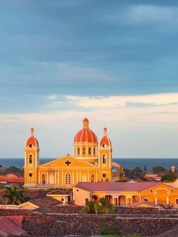 How To Get From San Jose to Granada Best Way, San Jose to Granada, cheapest way from San Jose to Granada, best way from San Jose to Granada, San Jose to Granada by bus, bus from San Jose to Granada, taxi from San Jose to Granada, Uber from San Jose to Granada, private transfer from San Jose to Granada, Shared Van from San Jose to Granada, rent a car at San Jose, TICA bus from San Jose to Granada, public buses from San Jose to Granada