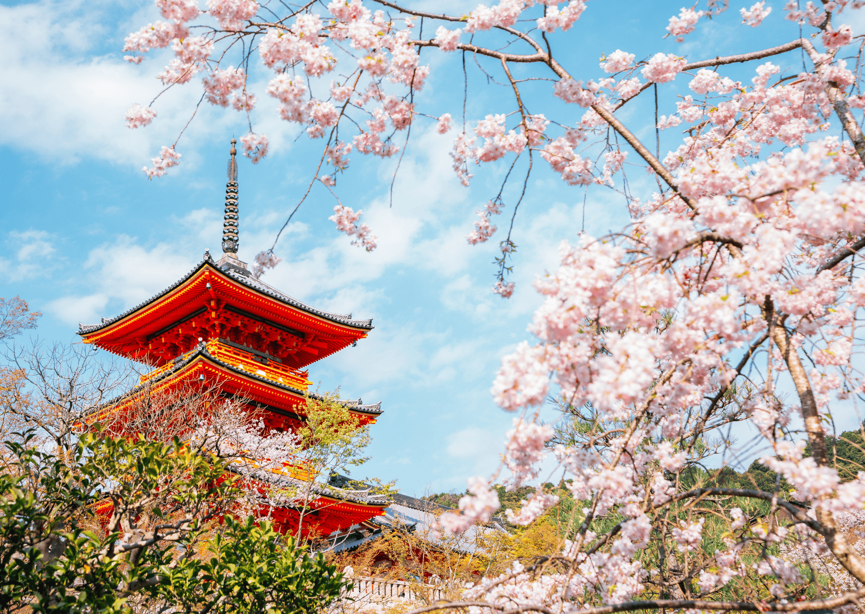 30 Travel Bucket List Destinations That You Need To Visit Once In Your Life, 8 Expensive Cities to Avoid on Your Next Trip And Alternative Cities To Visit