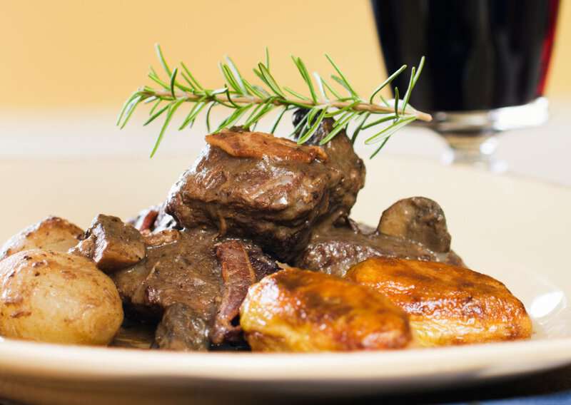 How to Make Boeuf Bourguignon – An Authentic Boeuf Bourguignon (Recipe Guide)