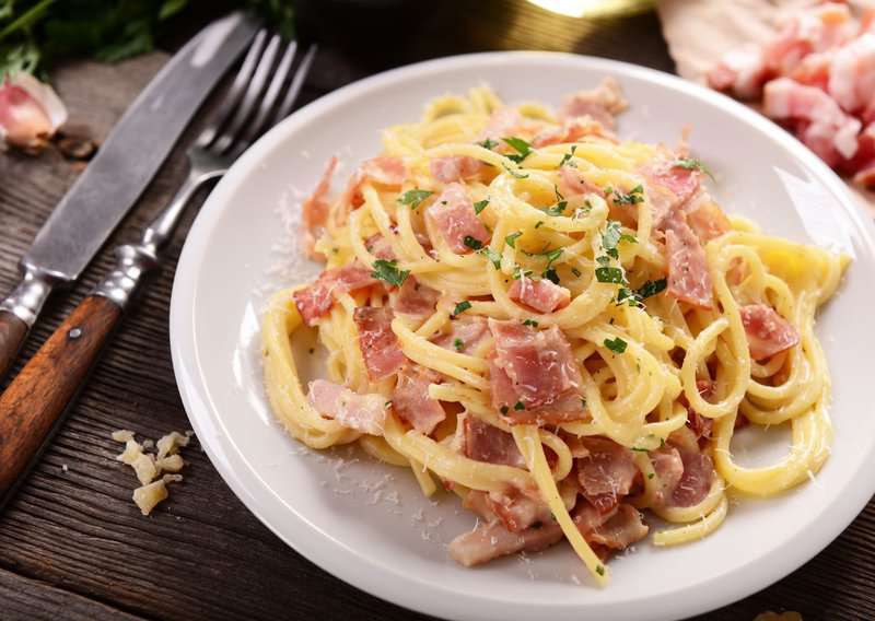 Spaghetti Bolognese Vs Spaghetti Carbonara Who Wins, How to Make Spaghetti Carbonara – An Authentic Spaghetti Carbonara (Recipe Guide)