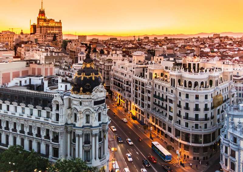 10 Tips For Living As an Expat in Spain, Things to Know Before Visiting Madrid For First Timers - Madrid Travel Tips Guide