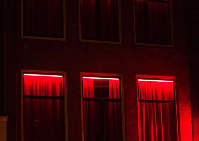 7 Tourist Traps to Avoid in Amsterdam (Travel Guide)