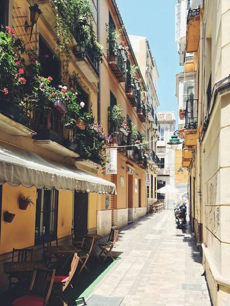 11 Surprising Things About Spain You Only Learn After Arriving 3 Malaga Spain Spanish Horario Horario Verano scaled