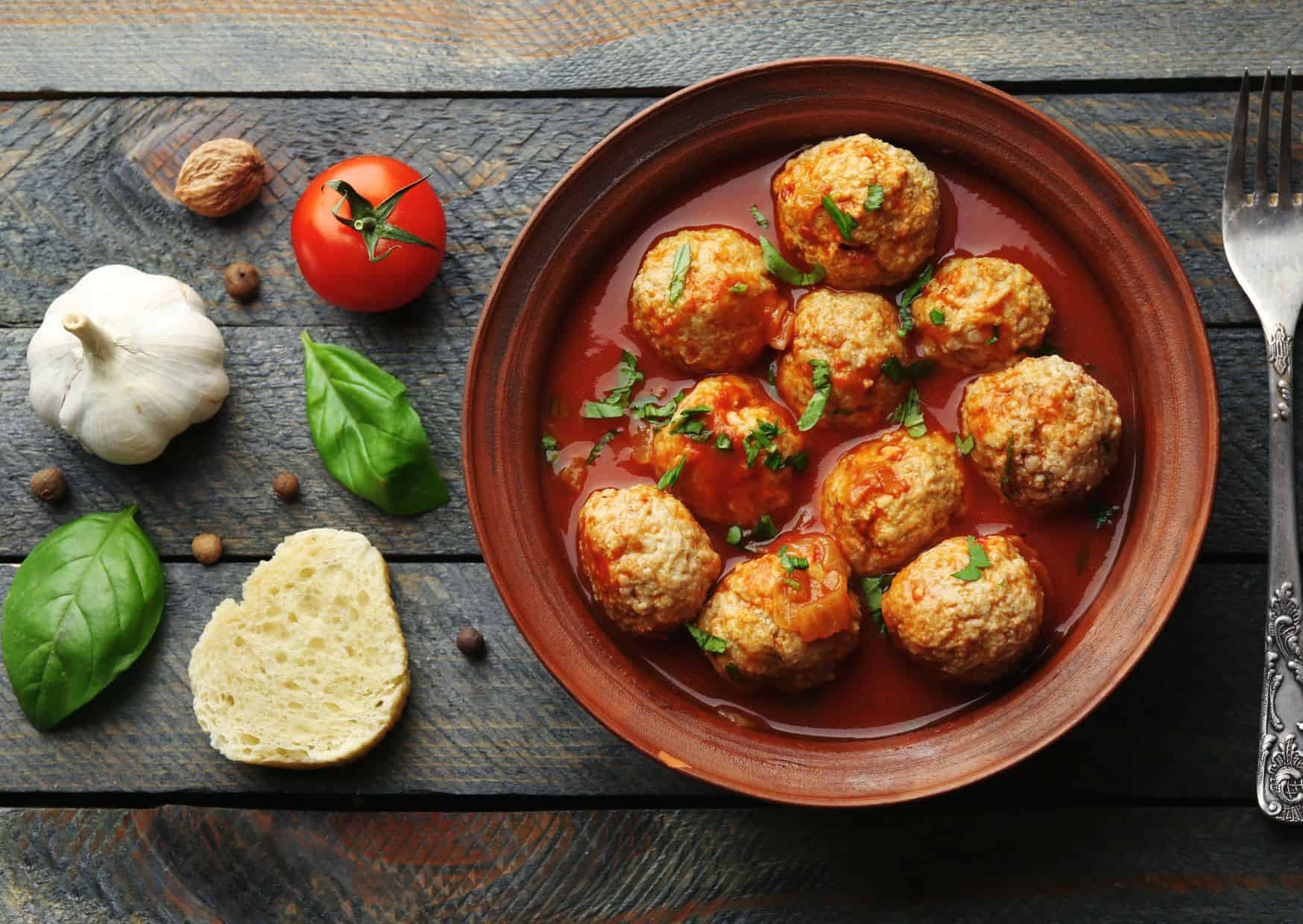 How To Make Homemade Meatballs (Recipe Guide) Tips And Calories