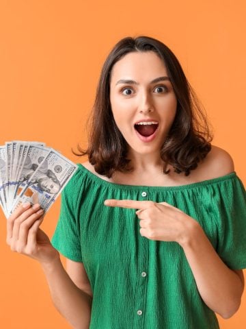11 How To Make Money While Traveling - Remote Jobs While Traveling, Tips For Backpacking - How To Travel on a Budget, How To Save Money While Traveling