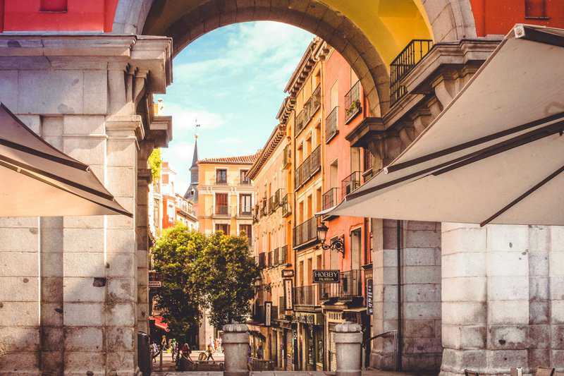 11 Surprising Things About Spain You Only Learn After Arriving 1 Plaza de Mayor Madrid scaled