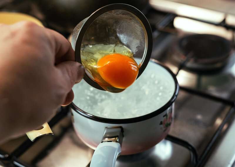 Stop Paying $20 for Eggs Benedict And Make This Brunch Classic at Home: How To Make Eggs Benedict Without Ruining The Poached Eggs Or Sauce 3 How to Make Eggs Benedict - Authentic Eggs Benedict (Recipe Guide) Tips and Calories