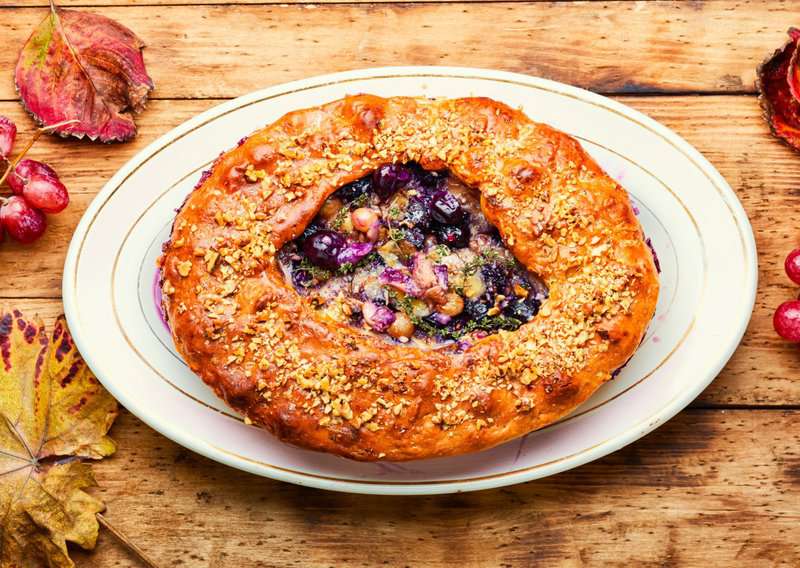 If You Love Focaccia, You Need to Try Schiacciata: Focaccia Gets the Fame, but Schiacciata Deserves the Spotlight 3 Focaccia Vs Schiacciata What is the Difference And Who Wins, How to Make Schiacciata - Authentic Schiacciata (Recipe Guide) Tips and Calories