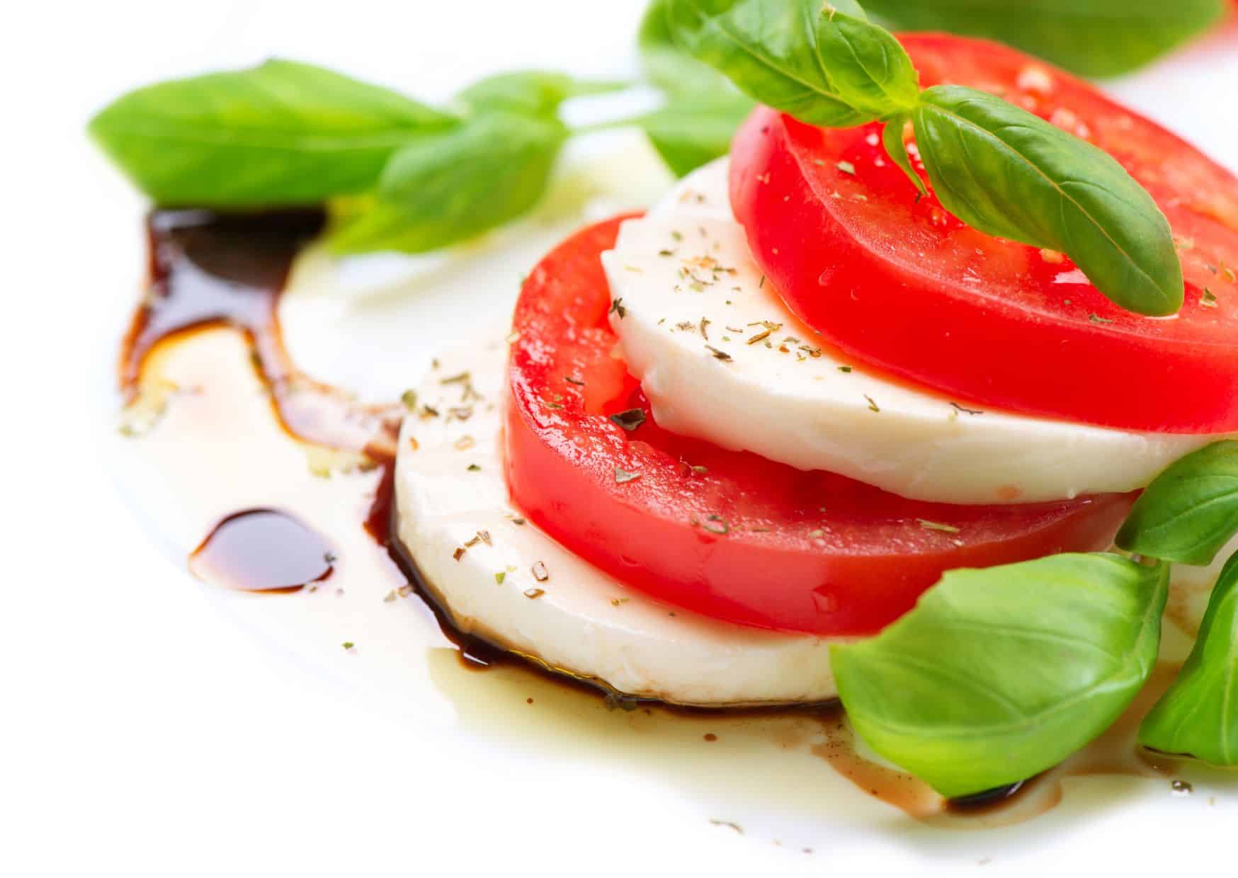 How To Make Caprese Salad (Recipe Guide) Tips And Calories