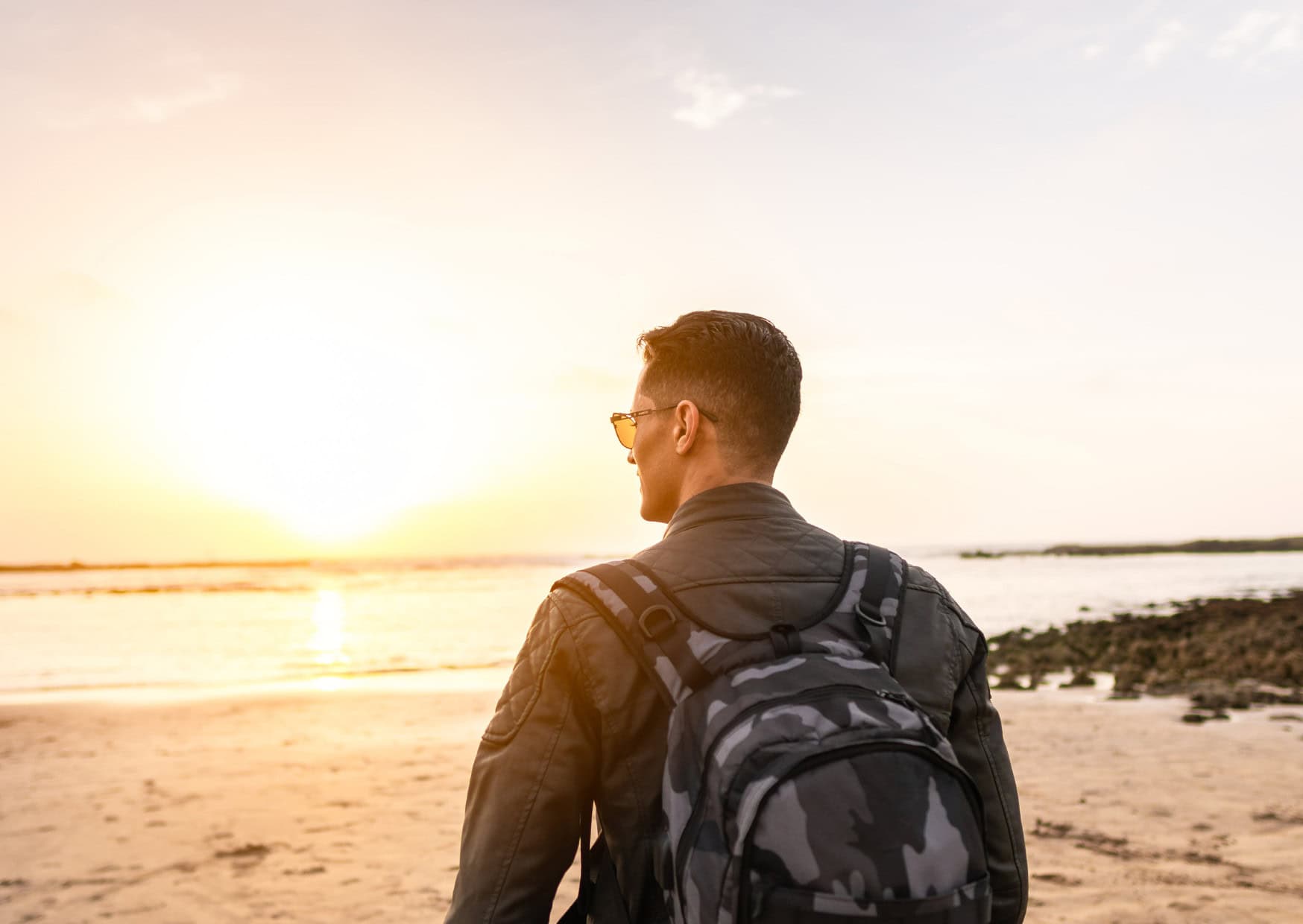 Bad Travel Advice That Ruins Trips: Stop Following These 5 10 The Worst Travel Advice to Avoid, 8 Airport Tricks That All Travelers Should Know