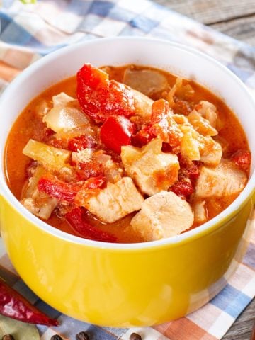 72 Hours in Budapest: Your Ultimate City Break Guide, How To Make Chicken Paprika (Recipe Guide) Tips And Calories
