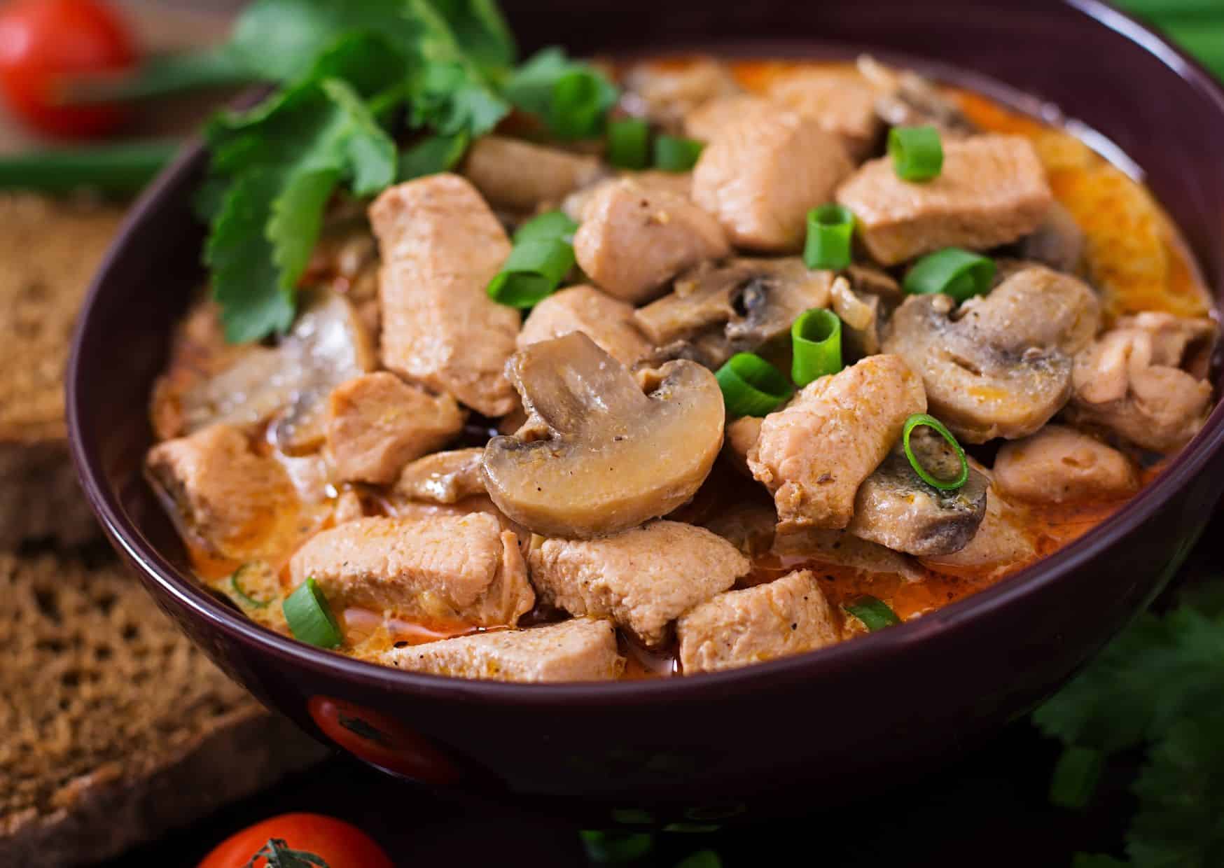 How To Make Chicken Paprika (Recipe Guide) Tips And Calories