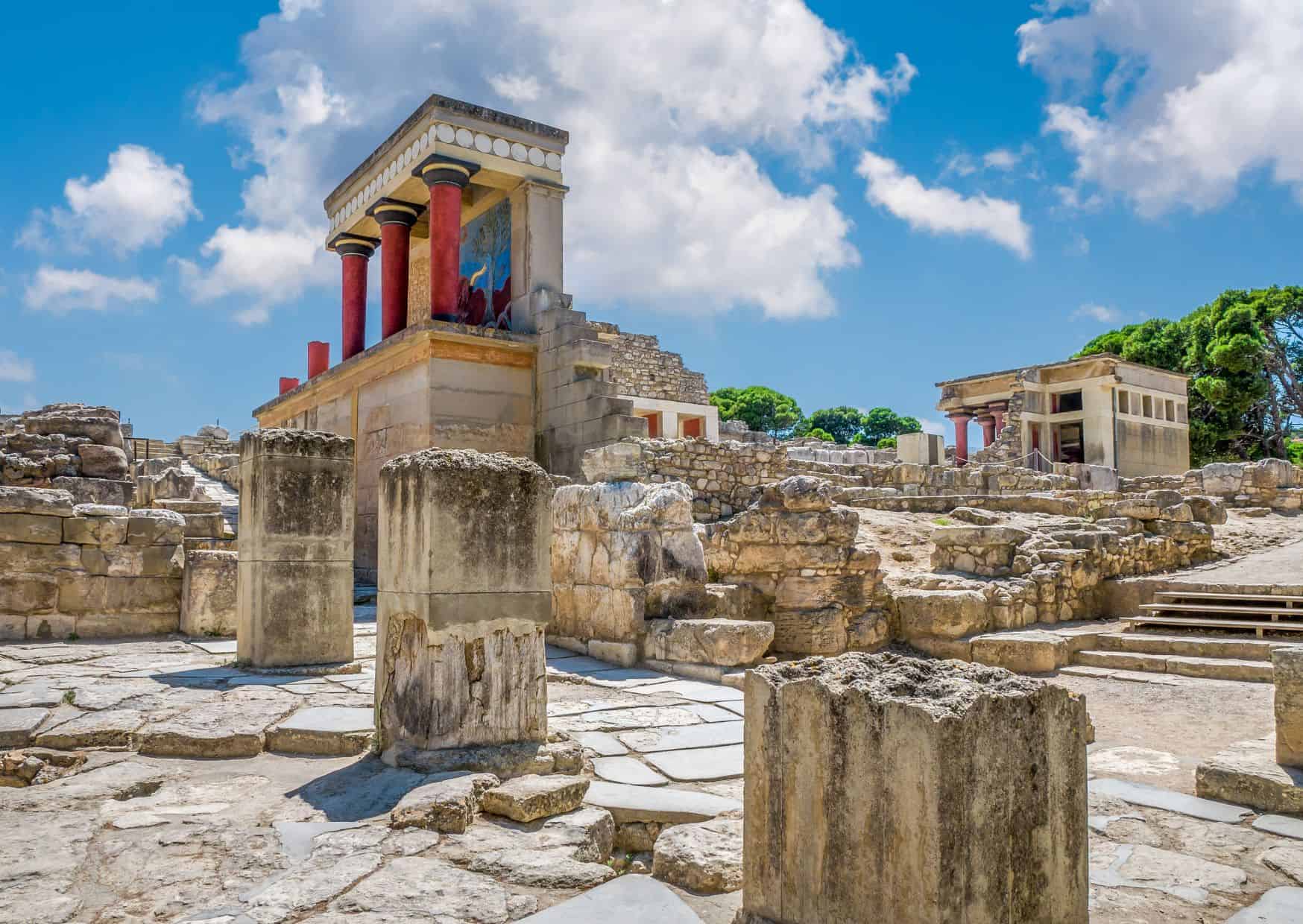 6 Tourist Traps to Avoid in Crete Greece And How To Avoid Them, Knossos Palace,