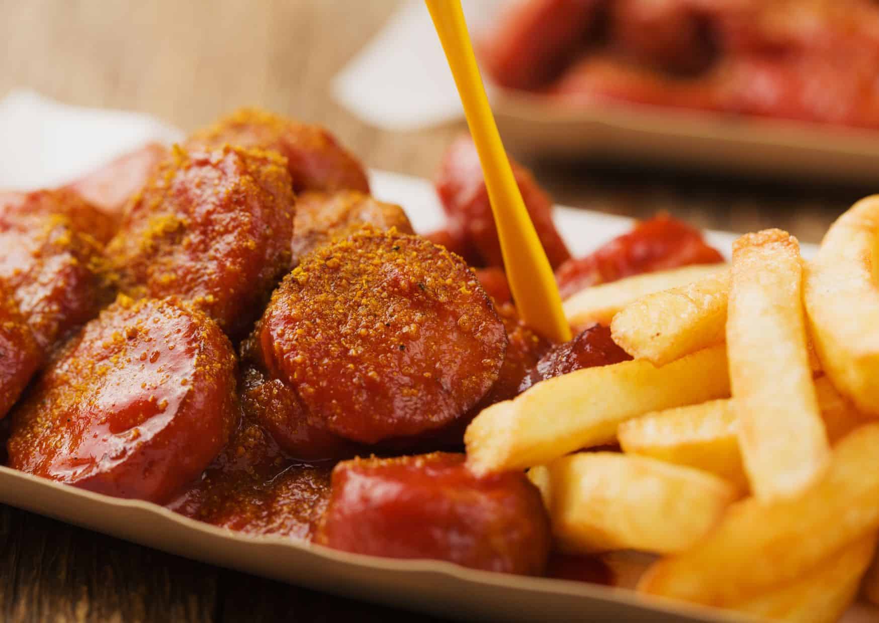 Why Currywurst Is Better Than A Regular Hot Dog: How To Make Currywurst With Crispy Sausage And Rich, Spicy Sauce 3 How To Make Homemade Currywurst (Recipe Guide) Tips And Calories