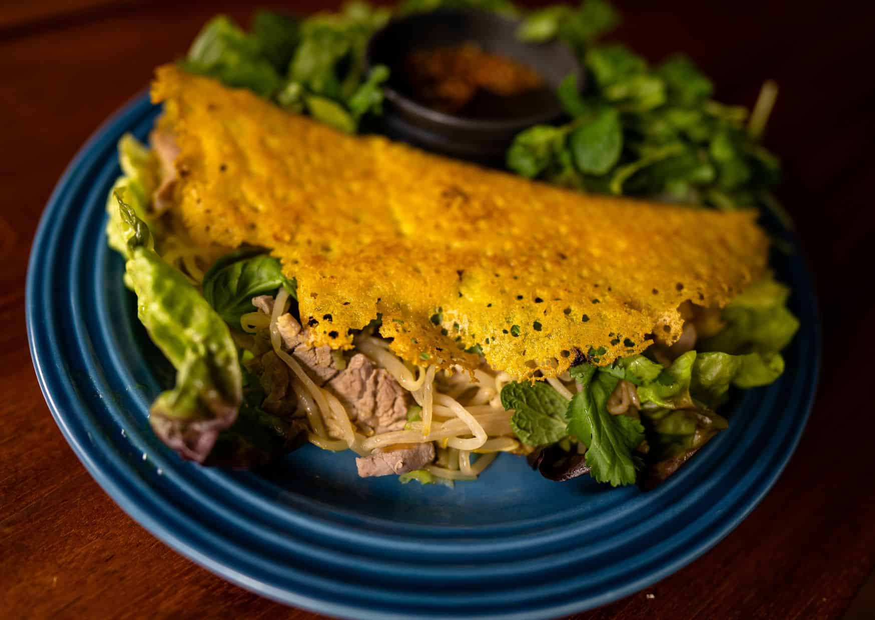 Why This Vietnamese Pancake Is So Crispy And How You Can Make It 7 How To Make Banh Xeo Vietnamese Sizzling Pancakes (Recipe Guide)