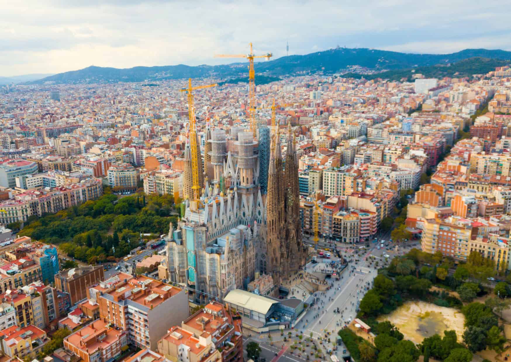 Why Finding An Apartment In Barcelona Takes Americans 4 Months 3 Is Barcelona safe For Travel? Tips To Travel Safe In Barcelona, Best Places To Visit In Spain, Is Barcelona expensive, 10 Best Digital Nomads Destinations In the World
