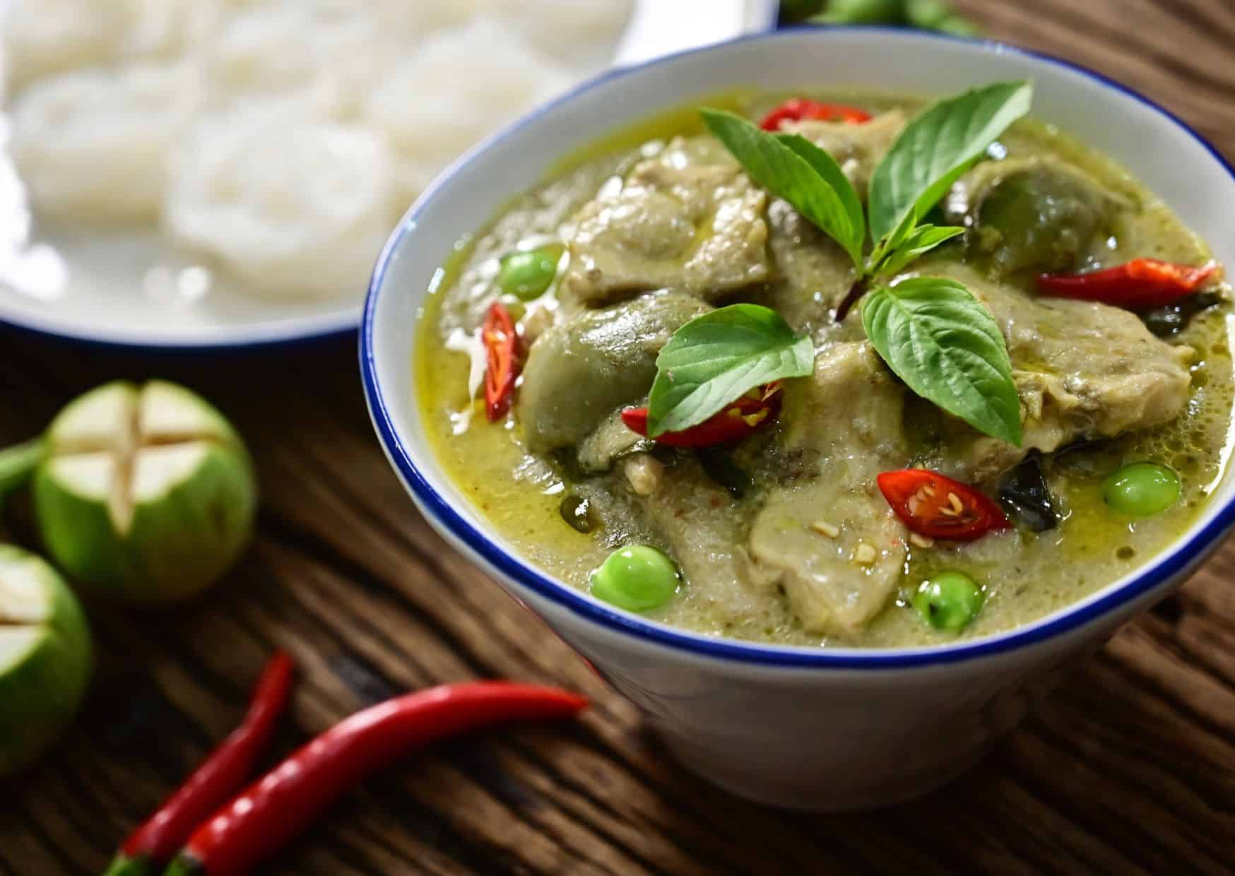 How To Make Thai Green Curry (Recipe Guide) Tips And Calories