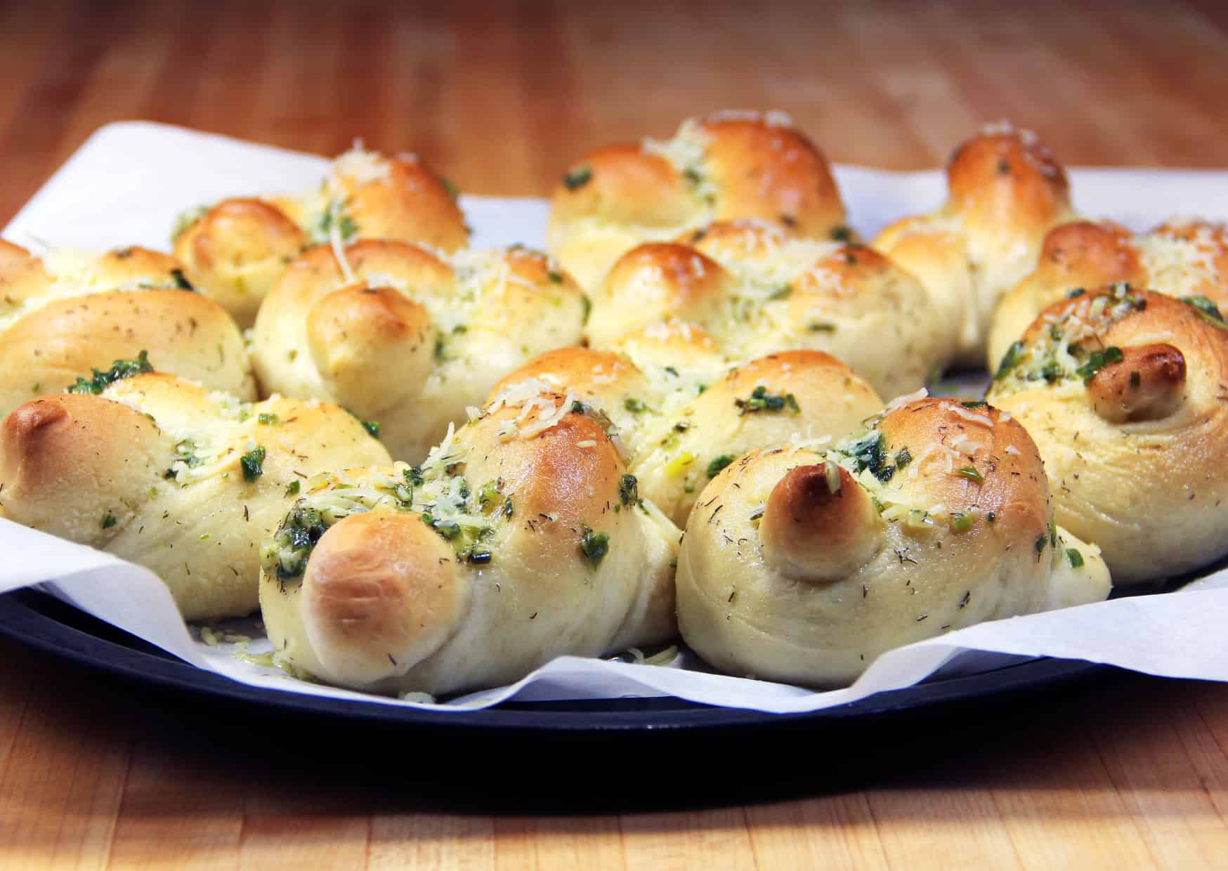 The Italian Recipes America Changed So Much They Became New Dishes 4 garlic Knots 10 Italian Recipes That Americans Changed Are They Better