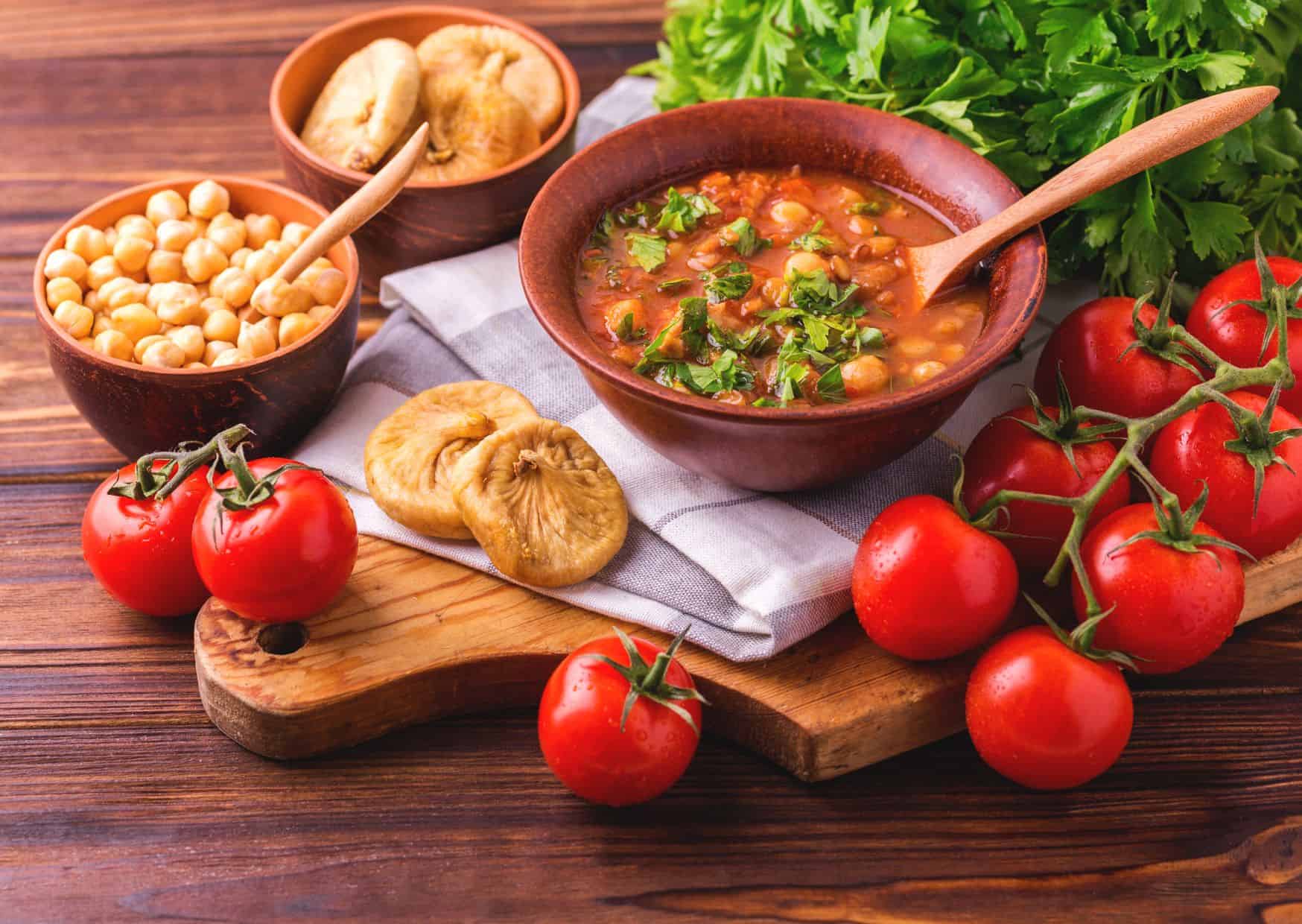How To Make Harira Soup (Recipe Guide) Tips And Calories