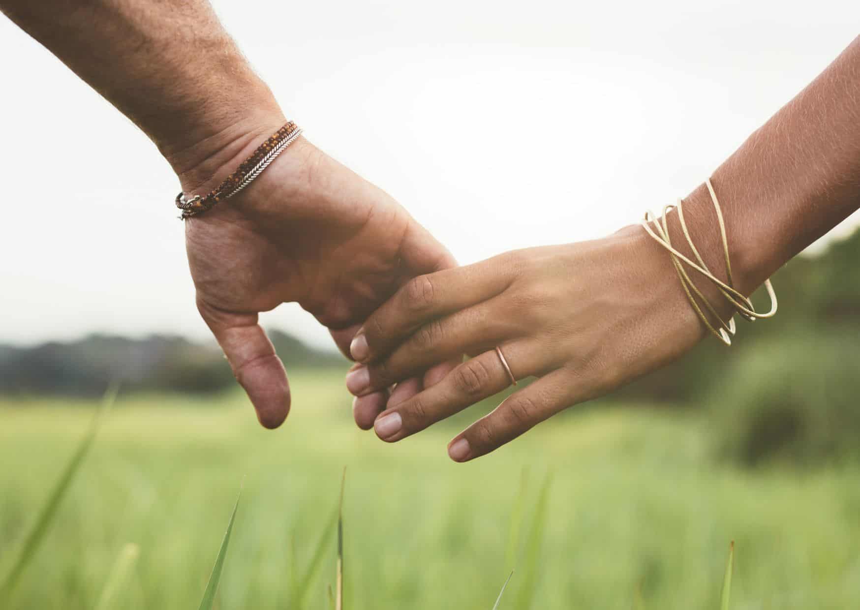 10 Relationship Mistakes That Can Ruin Your Love Life 3 10 Worst Mistakes That You Can Make In A Relationship With Your Partner