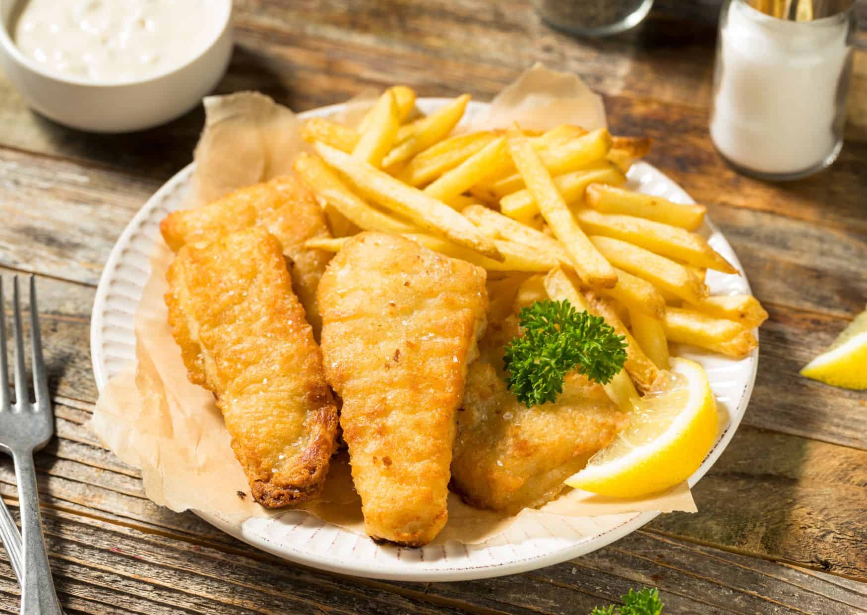 Stop Ordering These Tourist-Famous Dishes: Tourists Line Up for These Dishes But Locals Walk Right Past 13 15 Most Popular Dishes To Try In Europe And Where To Find Them, How To Make A Perfect Fish And Chips (Recipe Guide)